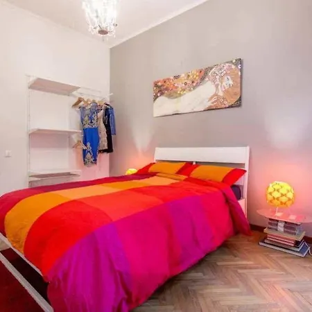 Gallery Hotel