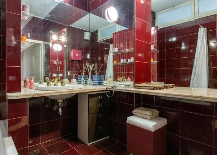 Gallery Hotel